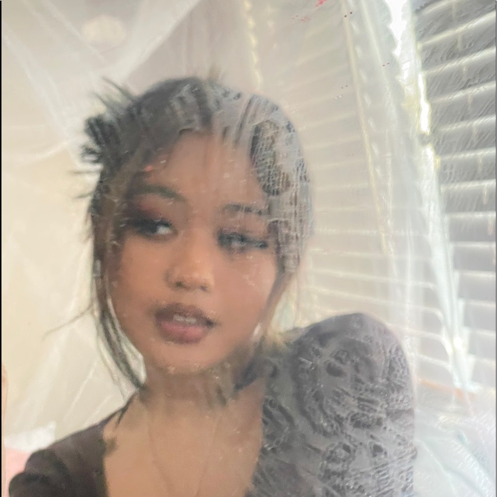 Meet your Posher, Valerie